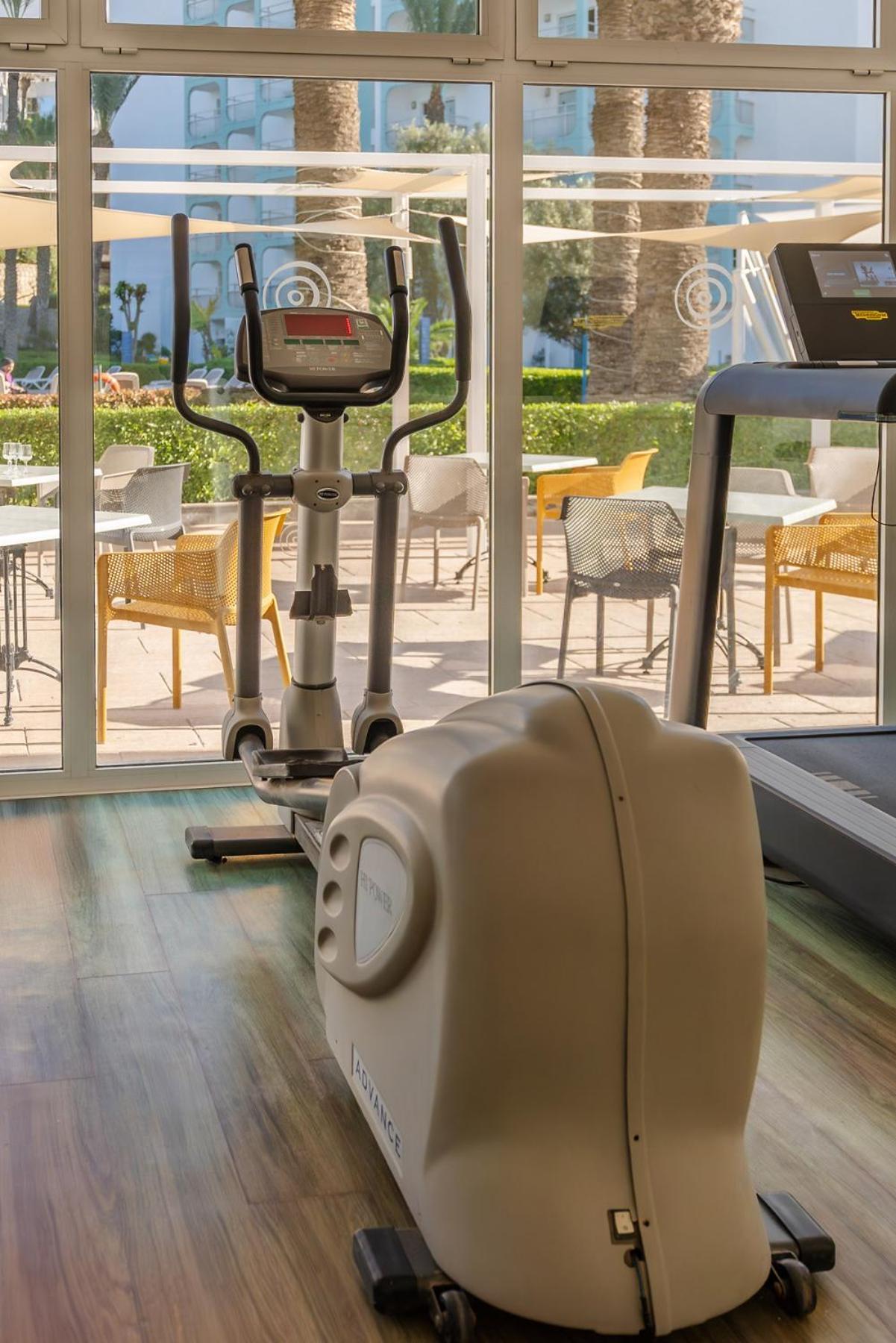 Tui Suneo Kenzi Europa Agadir Bagian luar foto An elliptical trainer