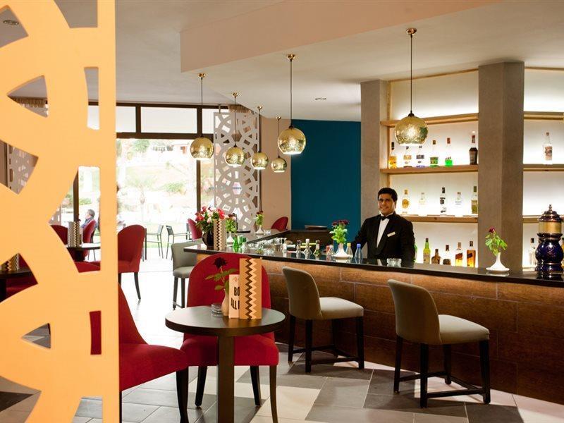Tui Suneo Kenzi Europa Agadir Bagian luar foto The bar at the hotel