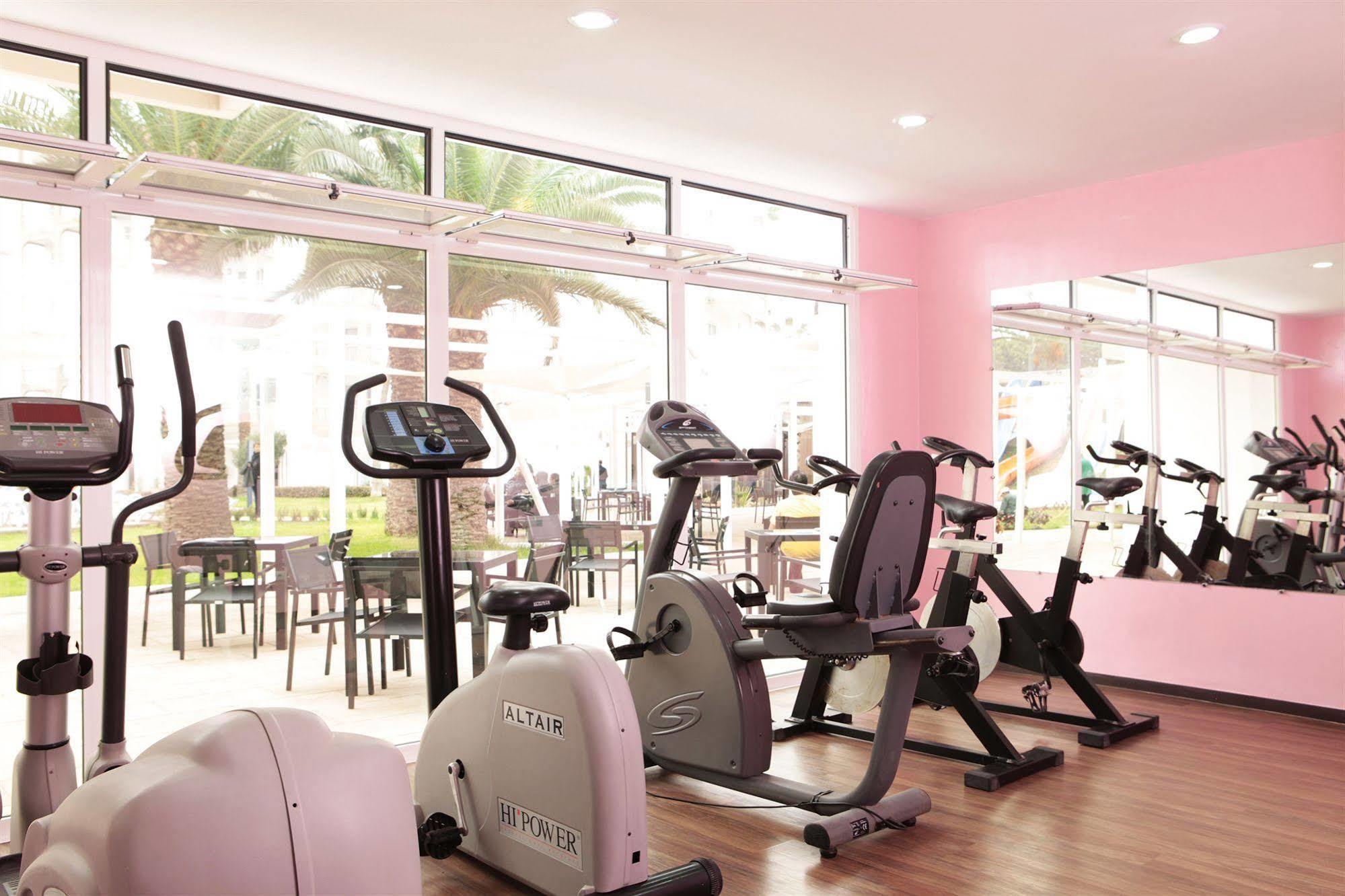 Tui Suneo Kenzi Europa Agadir Bagian luar foto A gym at a hotel